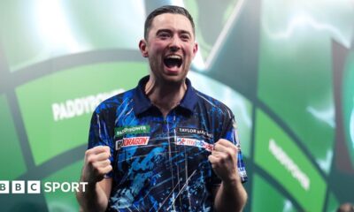 Luke Humphries celebrates his victory over Gabriel Clemens