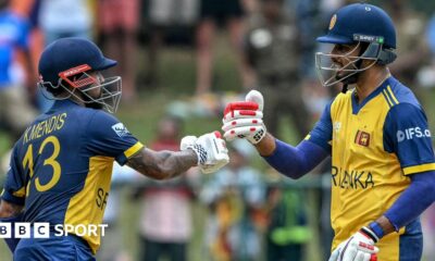 Kusal Mendis and Sri Lanka captain Dasun Shanaka bump fists