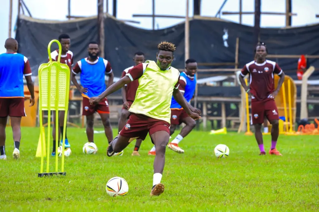 Kitara, Villa intention to shut the hole on leaders Vipers