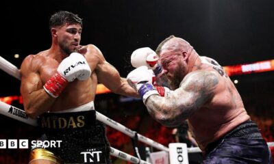 Oleksandr Usyk and Rico Verhoeven face off