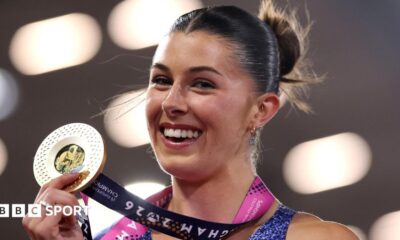 Amy Hunt celebrates with her gold medal in Birmingham