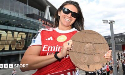 Mariona Caldentey holds the Women's Champions Cup