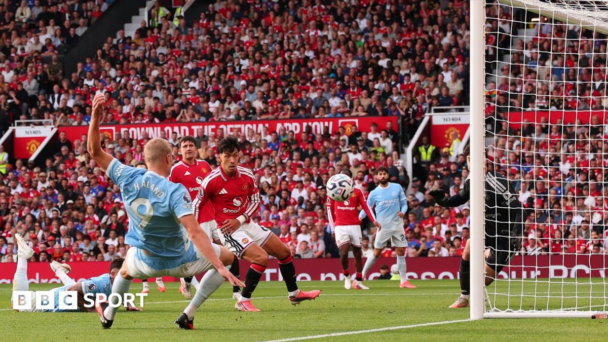 Erling Haaland scores for Man City